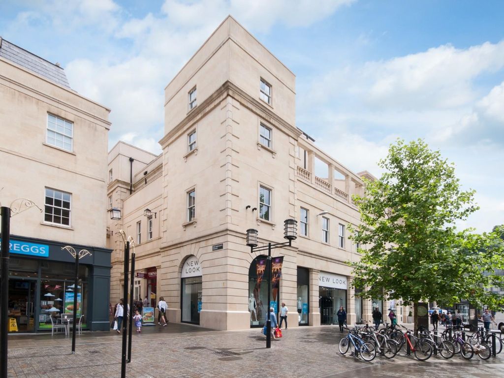 2 bed flat to rent in New Marchants Passage, Bath BA1, £1,450 pcm
