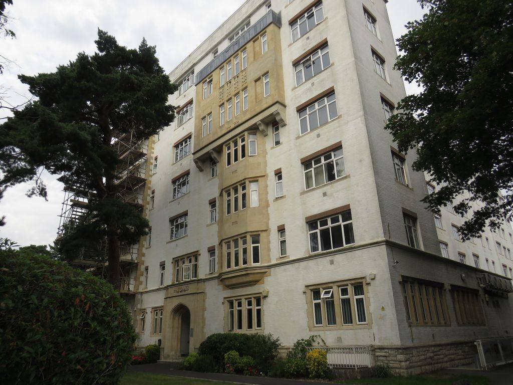 1 bed flat to rent in Bath Road, Bournemouth BH1, £1,100 pcm