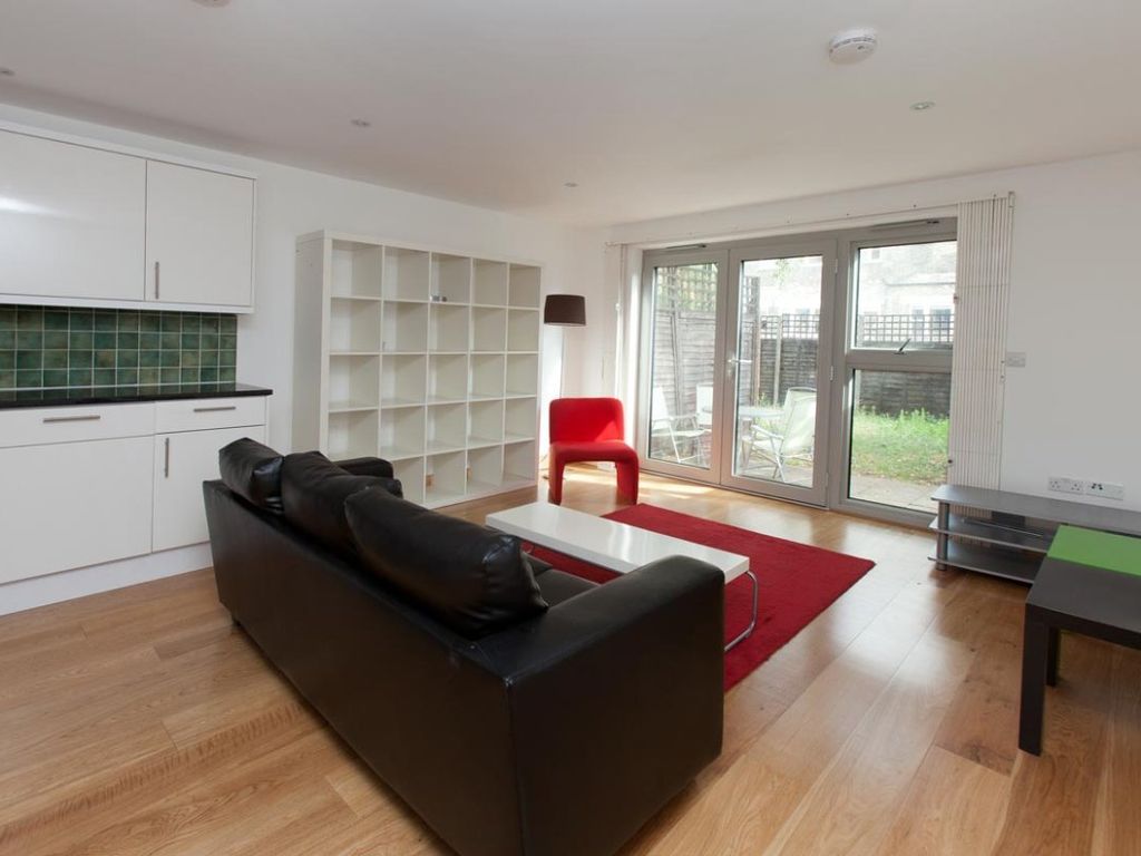 2 bed detached house to rent in Hilldrop Lane, London, London N7, £2,200 pcm