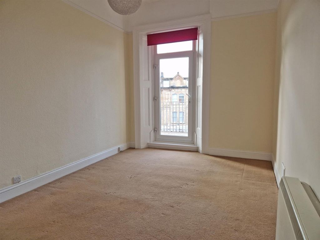 1 bed flat for sale in Upper Kewstoke Road, Weston-Super-Mare BS23, £145,000
