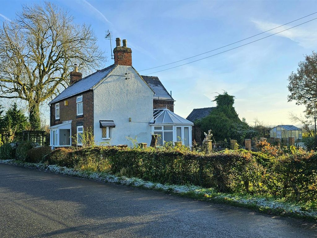 4 bed detached house for sale in Buckford Lane, Findern, Derby DE65, £370,000