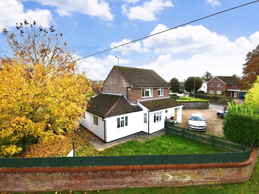 4 bed detached house for sale in Shenley Hill Road, Heath & Reach LU7, £500,000