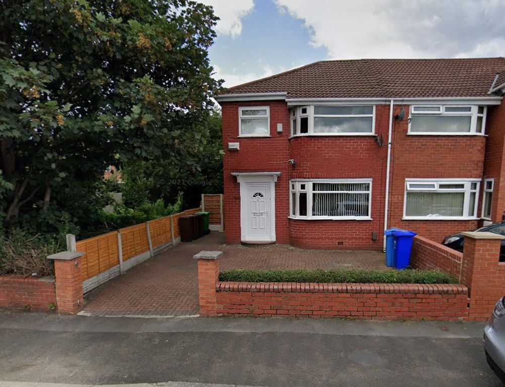 3 bed semi-detached house to rent in Broad Oak Lane, Manchester M20, £1,600 pcm