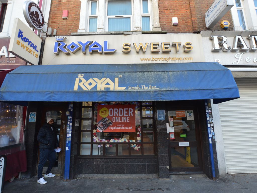 Retail premises to let in The Broadway, Southall UB1, £90,000 pa