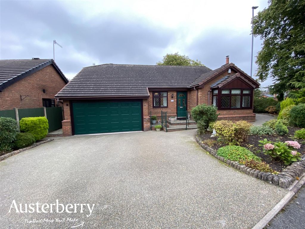 3 bed detached bungalow for sale in Acorn Rise, Lightwood, Stoke-On-Trent, Staffordshire ST3, £350,000