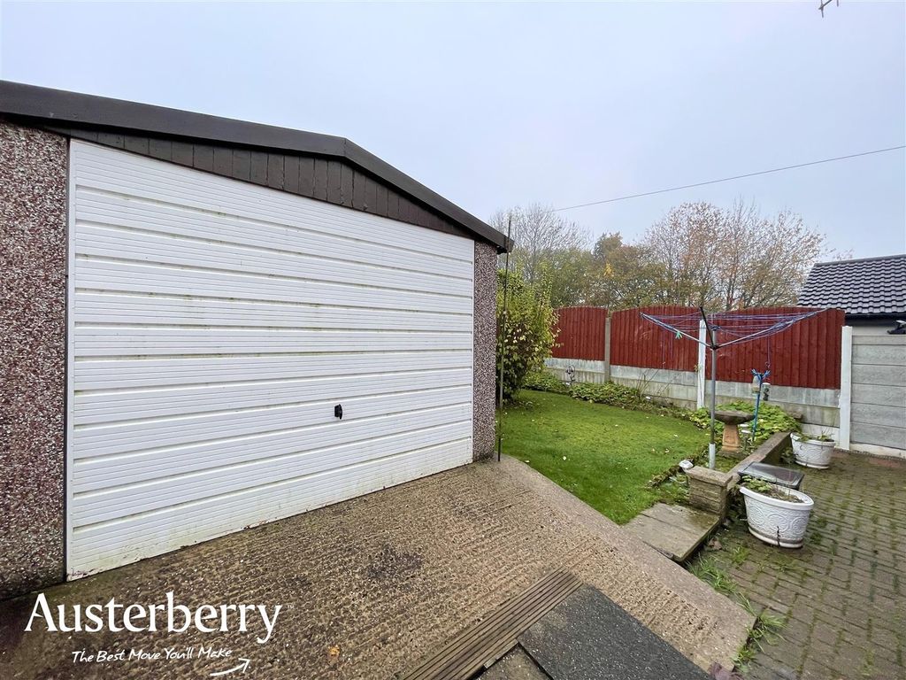 3 bed detached bungalow for sale in Stroud Close, Meir Park, Stoke-On-Trent ST3, £229,950