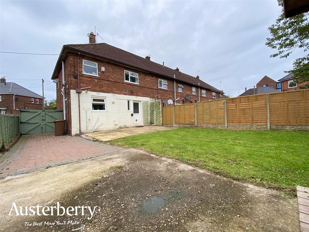 3 bed town house for sale in Fallow Field, Blurton, Stoke-On-Trent, Staffordshire ST3, £149,950
