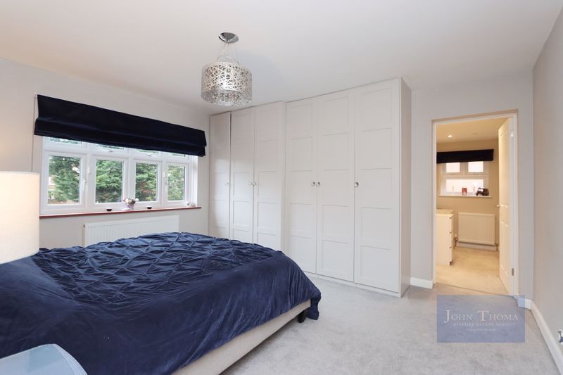 4 bed detached house for sale in Knighton Lane, Buckhurst Hill IG9, £1,250,000