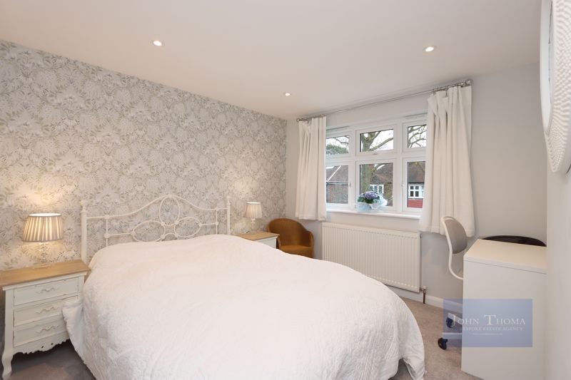 4 bed detached house for sale in Knighton Lane, Buckhurst Hill IG9, £1,250,000