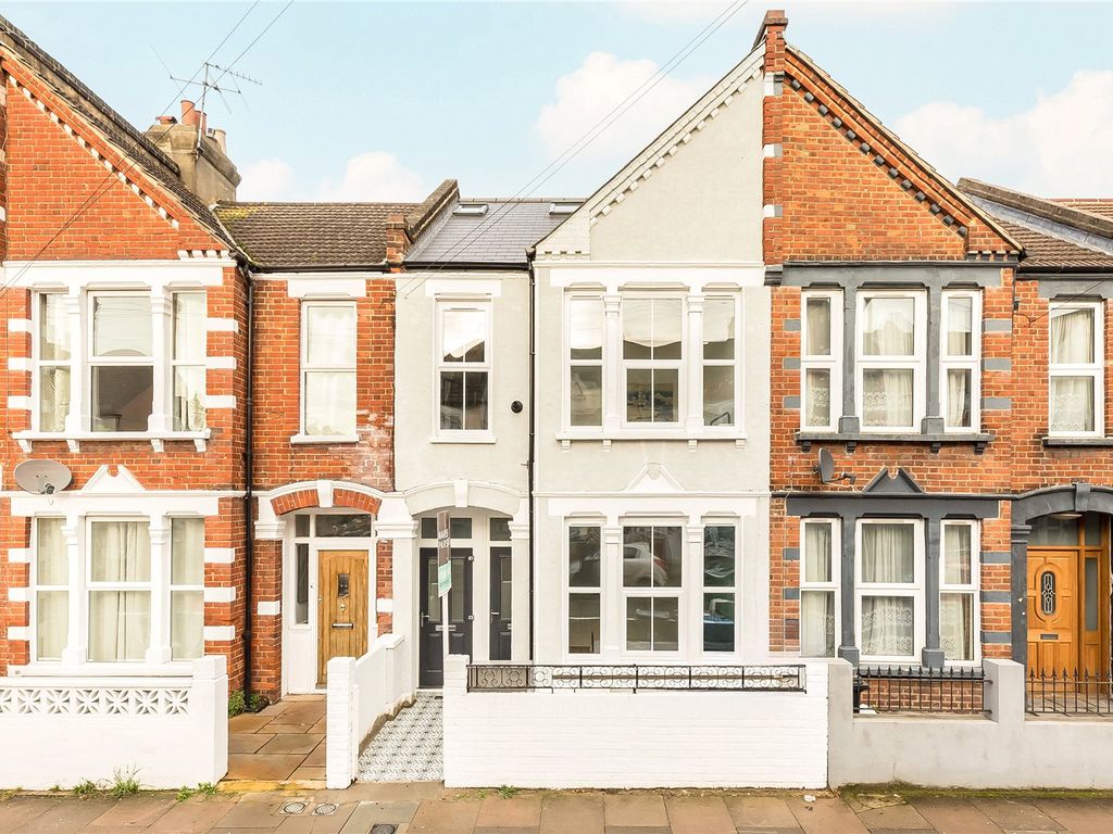 2 bed flat for sale in Ashbourne Road, London CR4, £500,000