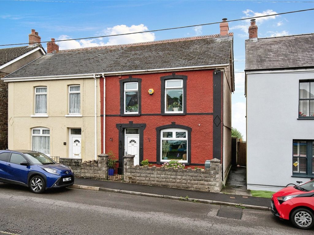 3 bed semi-detached house for sale in Lon Y Felin, Ammanford, Garnswllt, Carmarthenshire SA18, £175,000