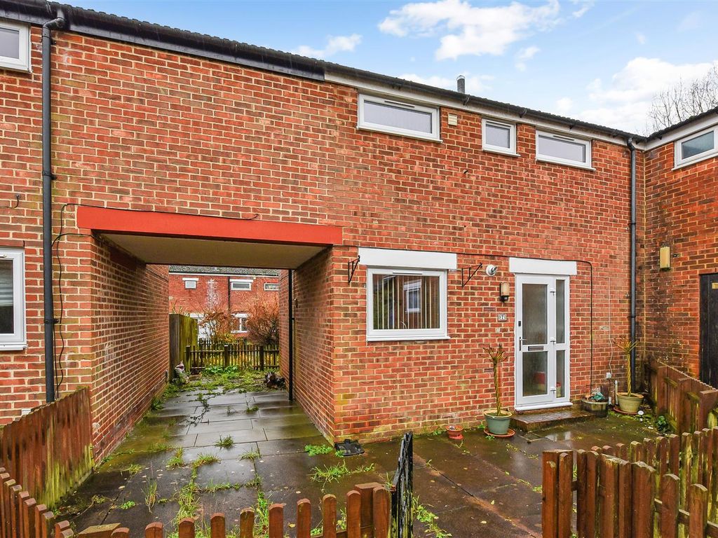 4 bed terraced house for sale in Avon Court, Andover SP10, £270,000