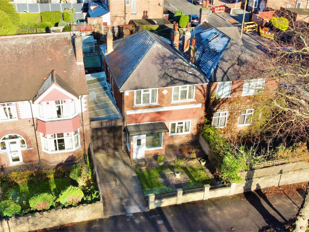 3 bed detached house for sale in Aspley Lane, Aspley, Nottingham NG8, £350,000