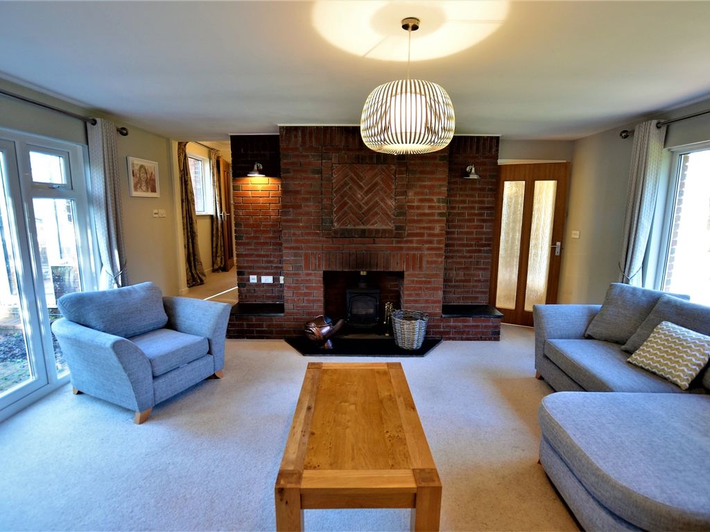 4 bed detached house to rent in Wilbury, Sunnybanks Lane, Flectchers Bridge, Bodmin PL30, £2,200 pcm