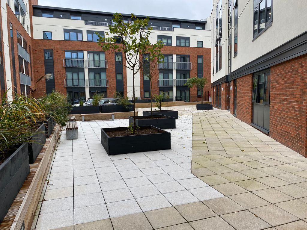 1 bed flat for sale in Sand Pits, Birmingham B1, £220,000