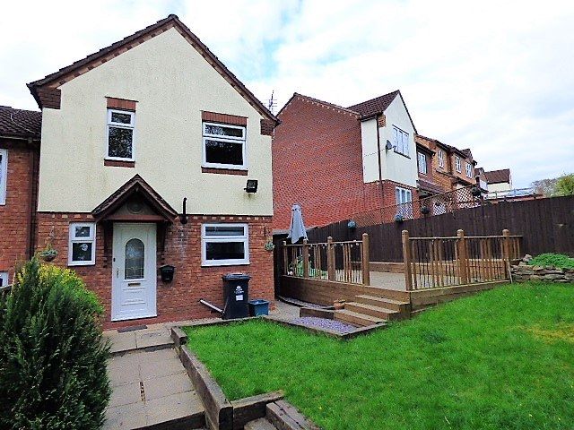 3 bed terraced house to rent in Caesars Close, Lydney, Gloucestershire GL15, £875 pcm