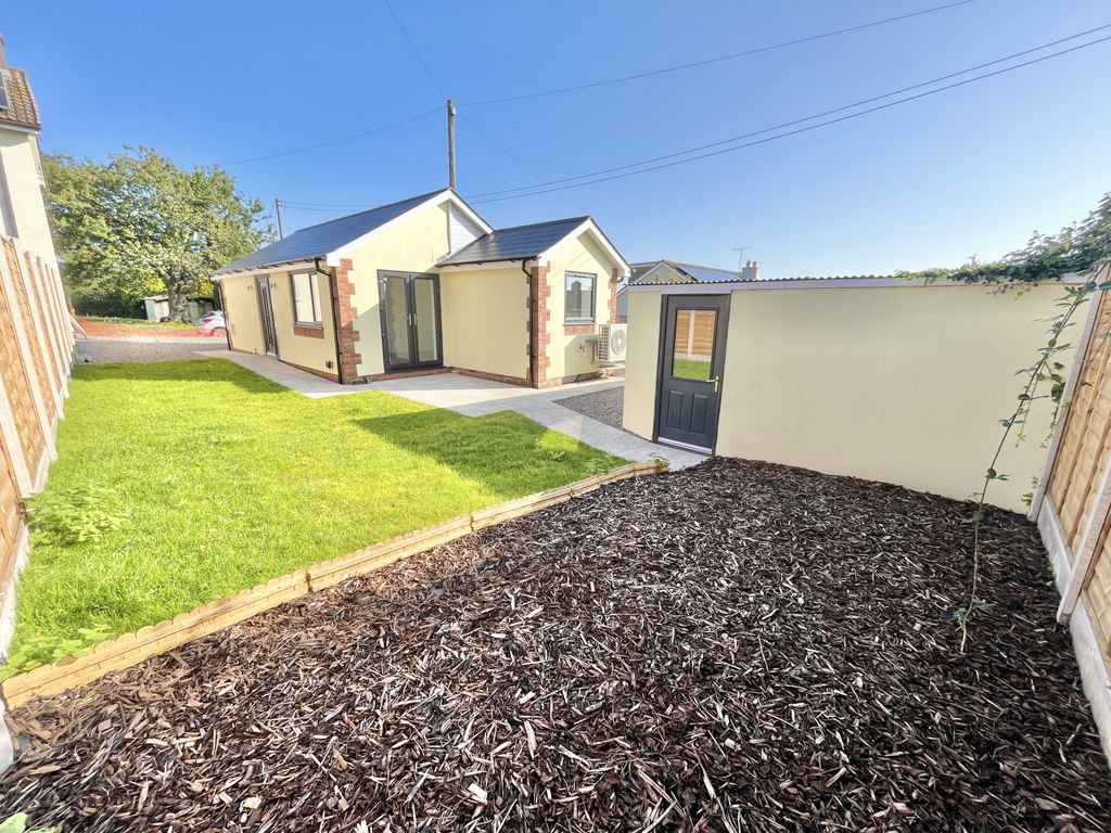 New home, 1 bed bungalow for sale in Lansdown Walk, Bream GL15, £239,995