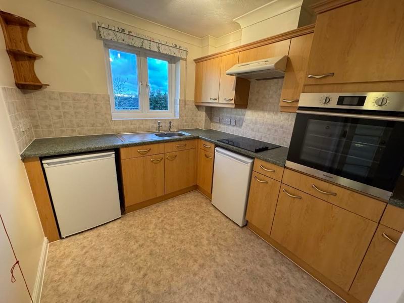 1 bed property for sale in Parkway, Holmes Chapel, Crewe CW4, £115,000
