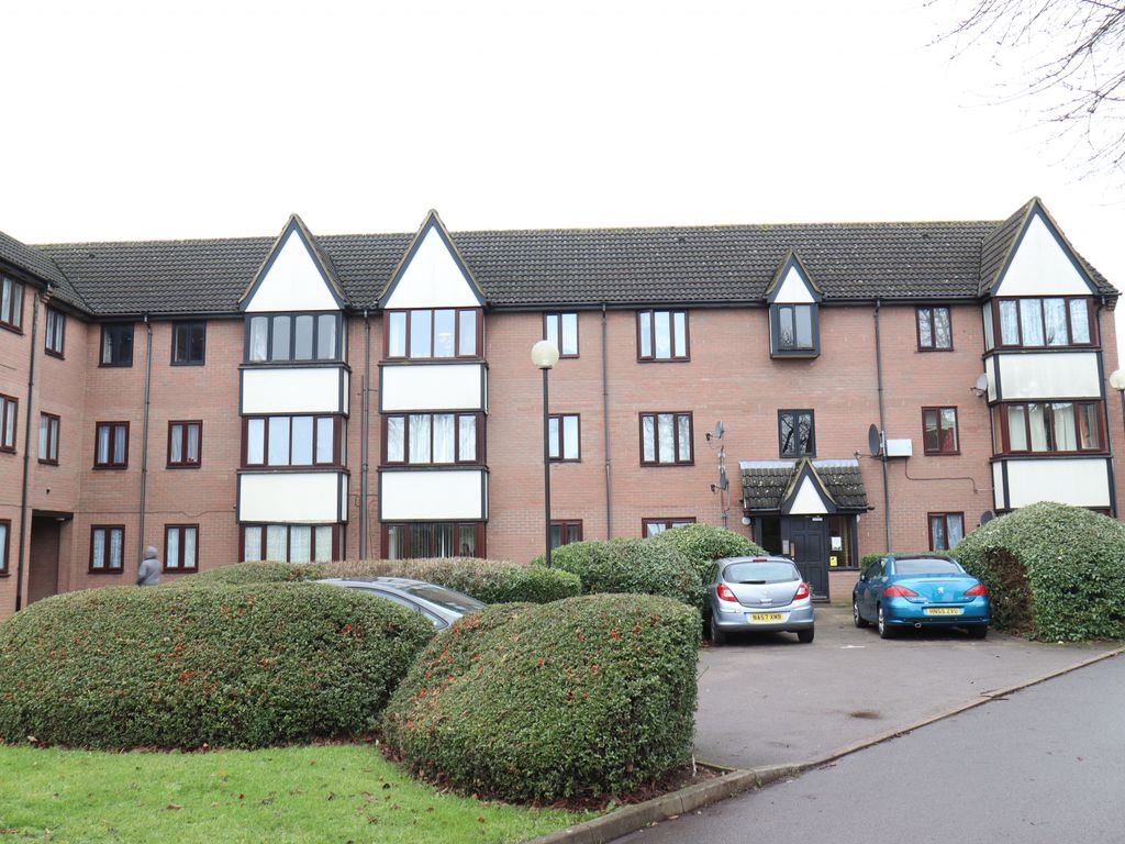 2 bed flat to rent in Petunia Court, Luton LU3, £1,100 pcm