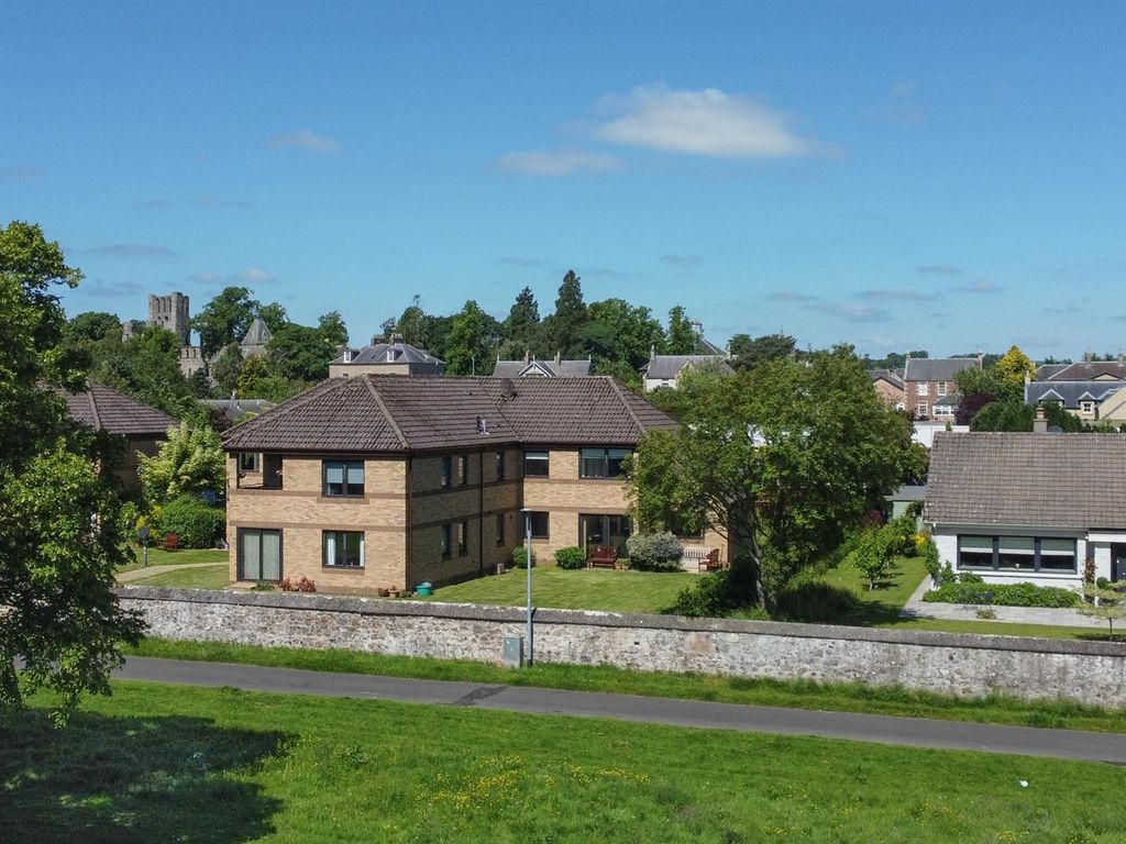 1 bed flat for sale in Mayfield Gardens, Kelso TD5, £155,000