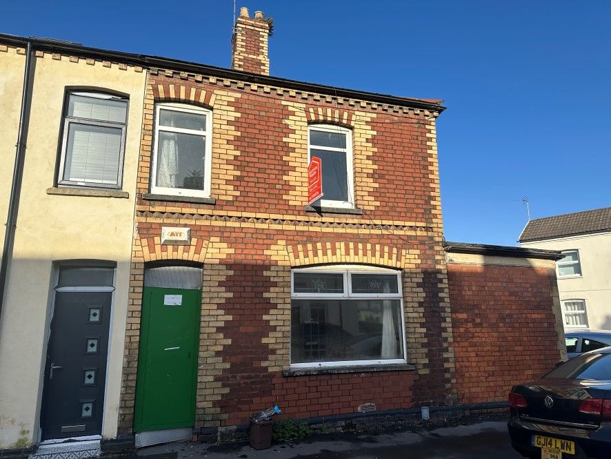 3 bed end terrace house for sale in Redlaver Street, Cardiff CF11, £99,000