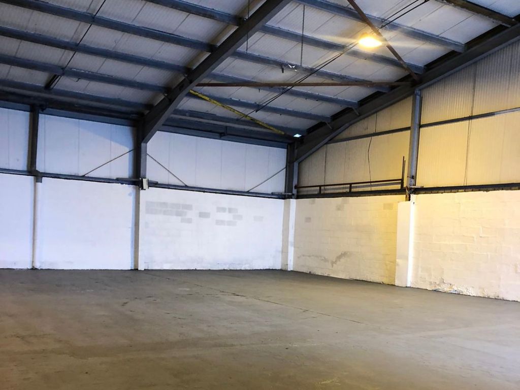 Warehouse to let in Pool Road, Nuneaton, Warwickshire CV10, £42,000 pa