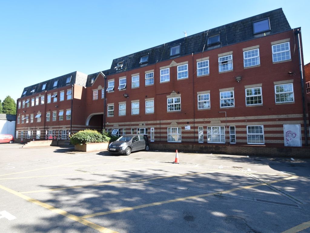 2 bed flat to rent in Langham House, Mill Street, Luton, Bedfordshire LU1, £1,200 pcm
