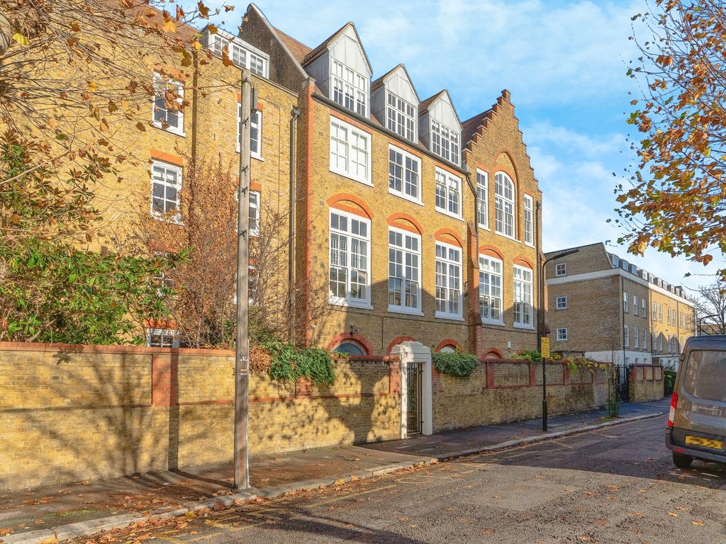 1 bed flat for sale in Tottenham Road, London N1, £465,000