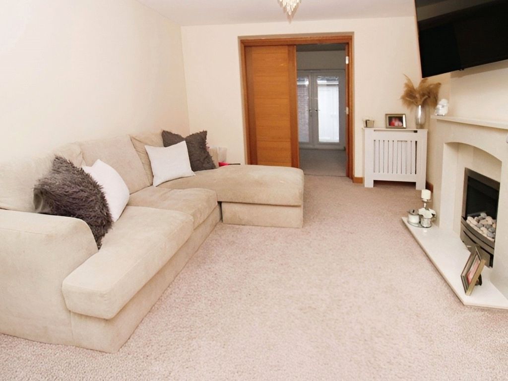 3 bed end terrace house for sale in Burnrigg, Carlisle, Cumbria CA2, £180,000