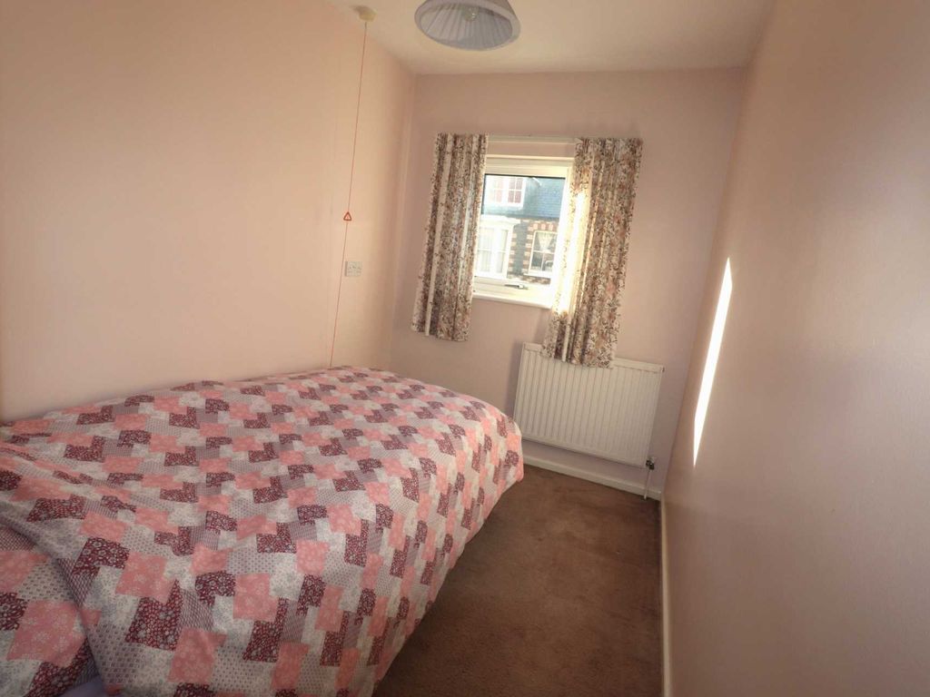2 bed flat for sale in Llys Yr Hen Ysgol, North Road SY23, £115,000