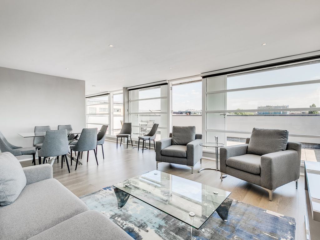 3 bed flat for sale in Marina One, 10 New Wharf Road N1, £1,395,000
