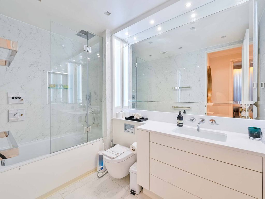 3 bed flat for sale in Hyde Park Place, Hyde Park Estate, London W2, £2,500,000