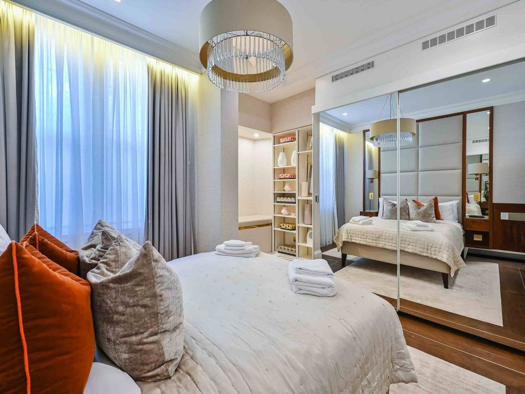 3 bed flat for sale in Hyde Park Place, Hyde Park Estate, London W2, £2,500,000