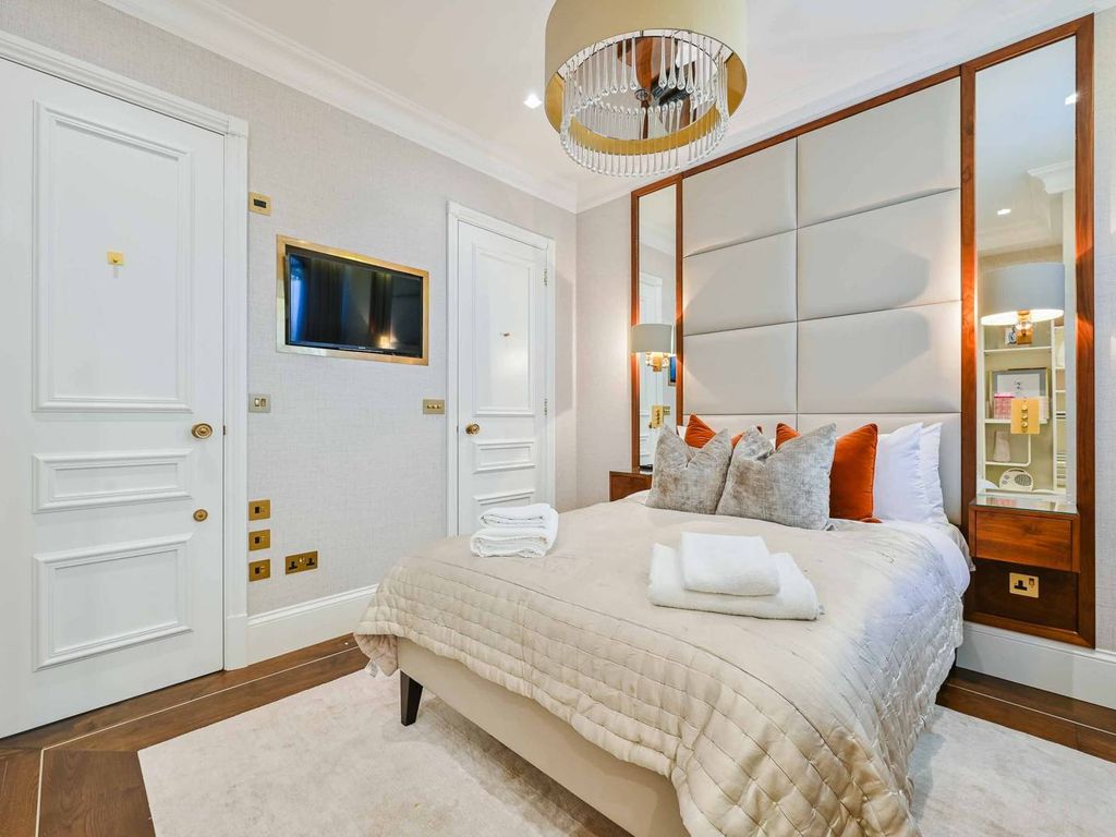 3 bed flat for sale in Hyde Park Place, Hyde Park Estate, London W2, £2,500,000