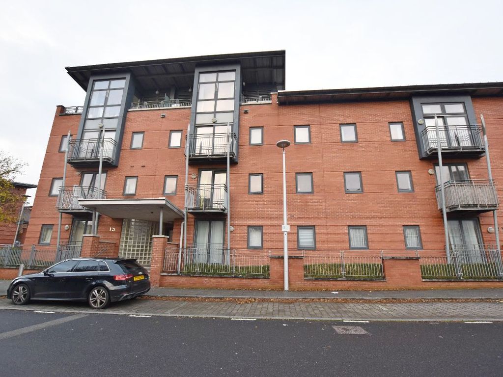2 bed flat to rent in Rickman Drive, Birmingham B15, £1,300 pcm