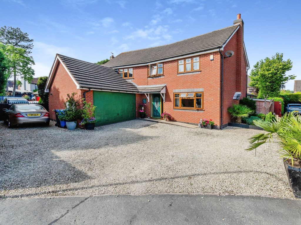 4 bed detached house for sale in Pool Close, Wolverhampton WV10, £550,000
