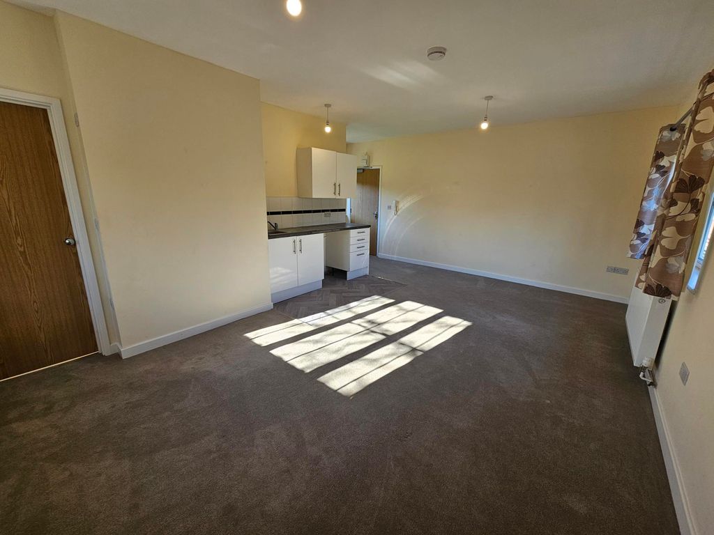Studio to rent in The Street, Weeley, Clacton-On-Sea CO16, £800 pcm