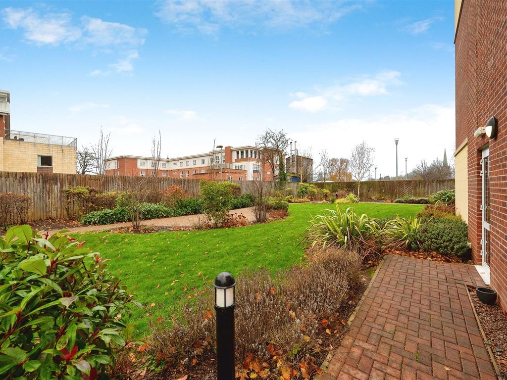 2 bed flat for sale in Bilberry Place, Recreation Road, Bromsgrove B61, £295,000