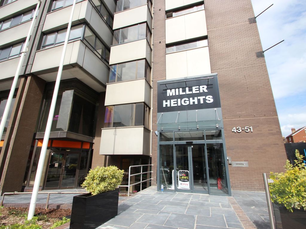 2 bed flat to rent in Lower Stone Street, Miller Heights ME15, £1,100 pcm