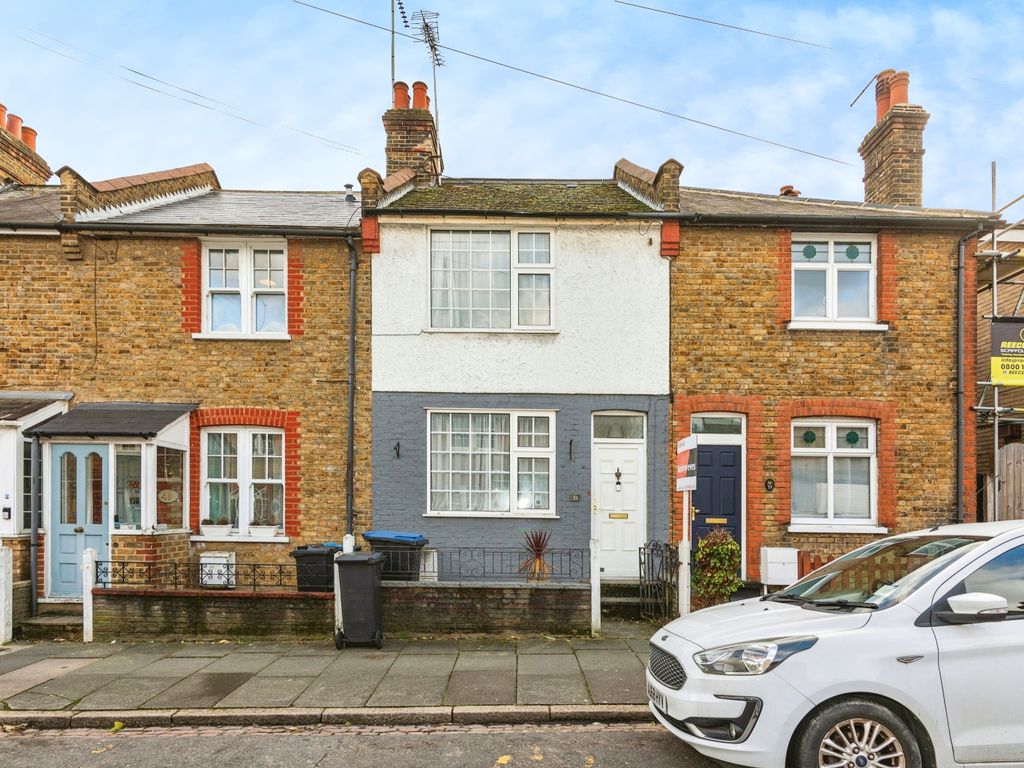 2 bed terraced house for sale in Hillside Grove, London N14, £485,000