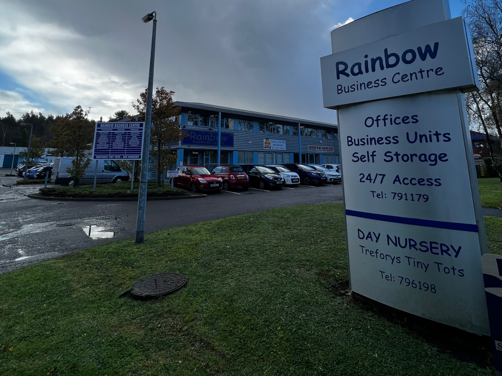 Office to let in Rainbow Buiness Centre Phoenix Way, Swansea SA7, Non quoting