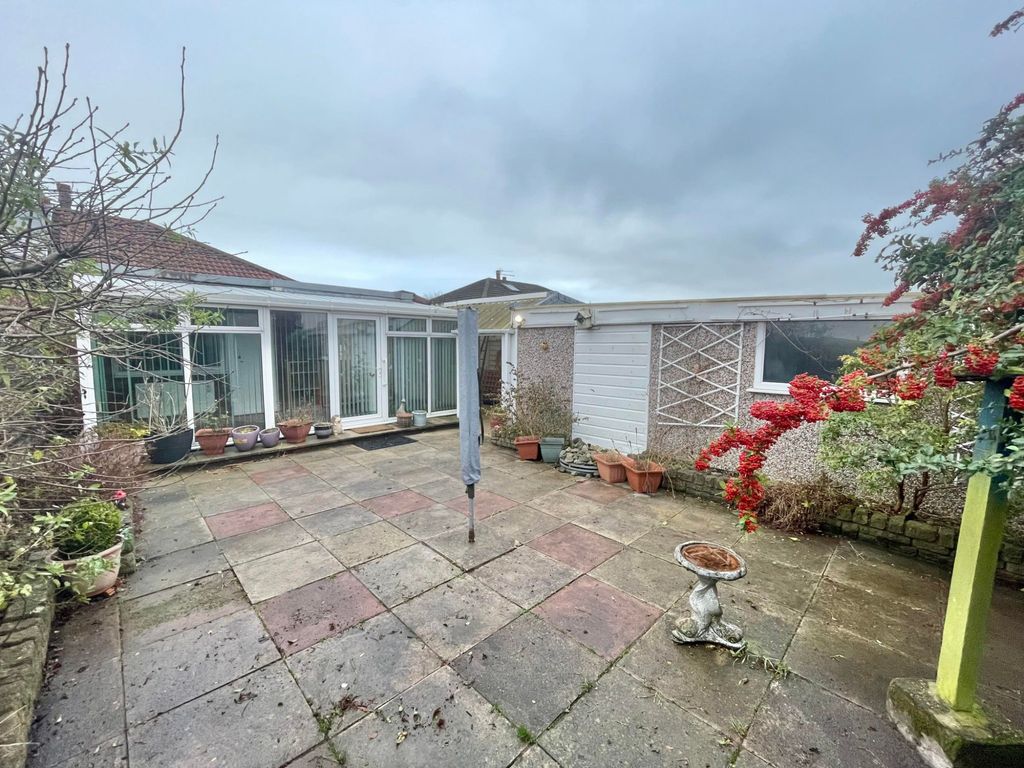2 bed bungalow for sale in Braemar Avenue, Thornton FY5, £199,950