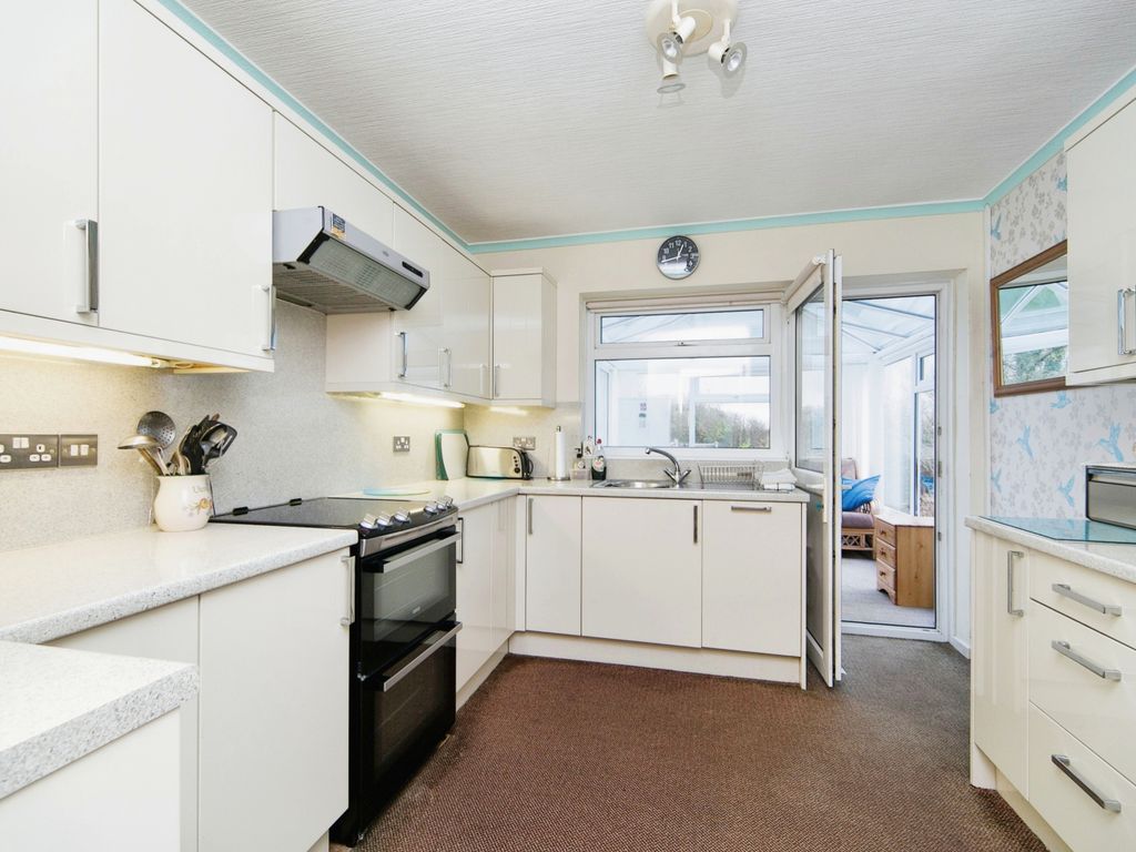 2 bed detached bungalow for sale in Tai Newydd, Ty Croes LL63, £425,000