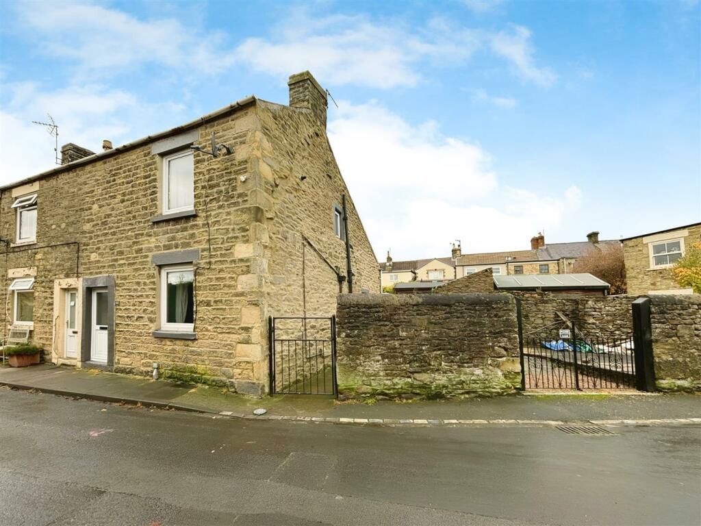 2 bed terraced house for sale in Silver Street, Wolsingham, Bishop Auckland DL13, £105,000