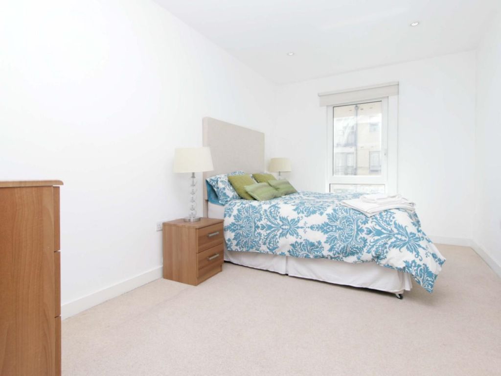 2 bed flat to rent in Gillingham Street, Pimlico SW1V, £3,150 pcm