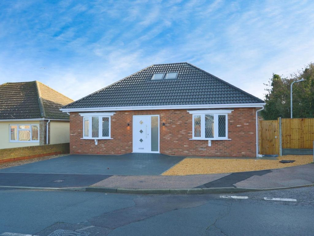 New home, 3 bed detached bungalow for sale in Elmstone Gardens, Margate, Kent CT9, £435,000