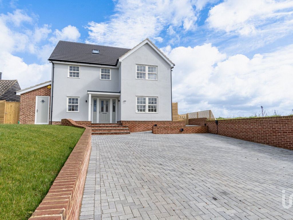 New home, 4 bed detached house for sale in Barleycroft End, Buntingford Hertfordshire SG9, £785,000
