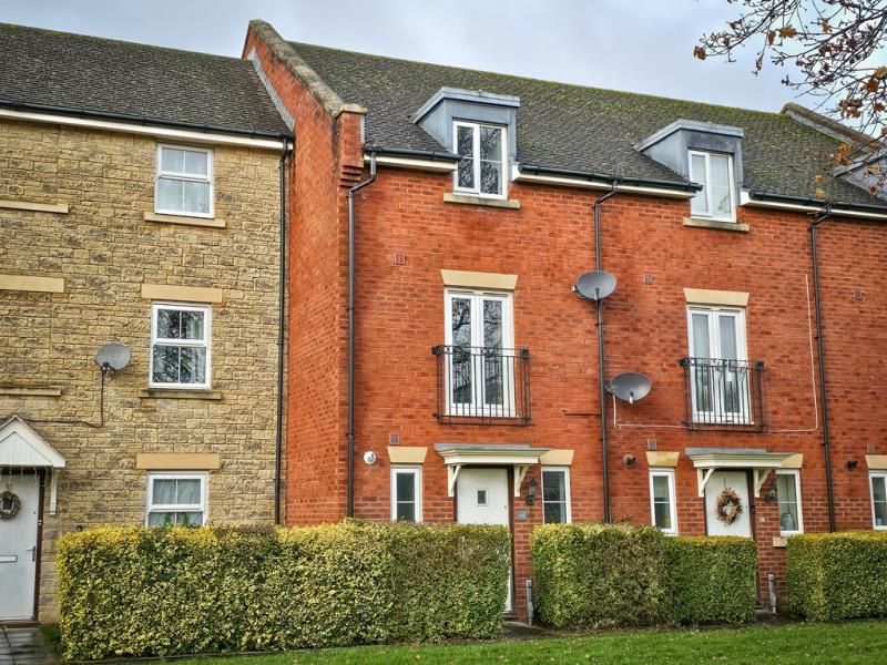 3 bed terraced house to rent in Beamont Walk, Brockworth, Gloucester GL3, £1,250 pcm