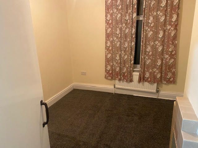 2 bed terraced house to rent in Claremont Street, Colne BB8, £600 pcm