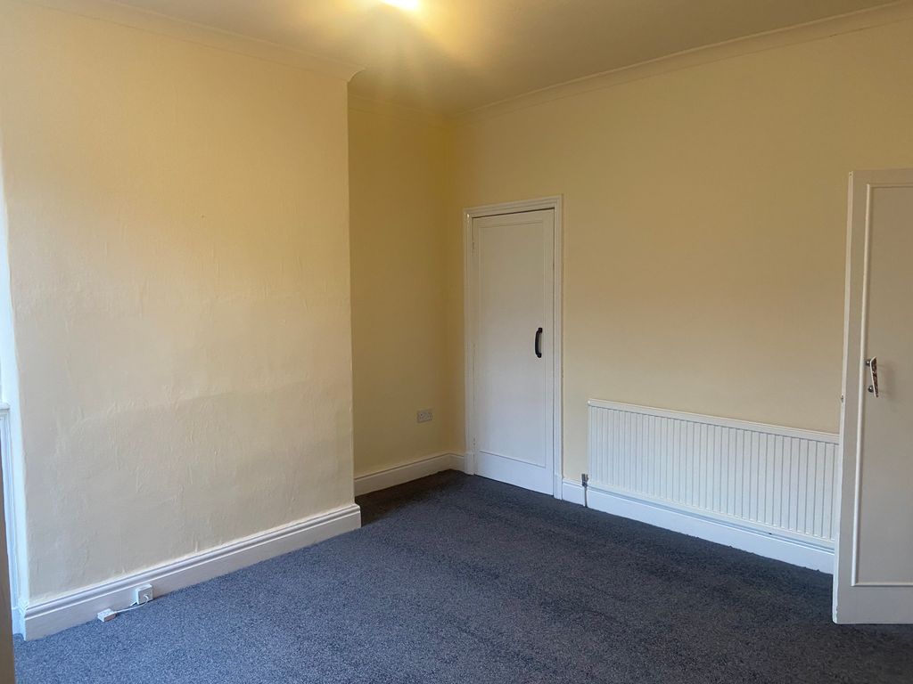 2 bed terraced house to rent in Claremont Street, Colne BB8, £600 pcm